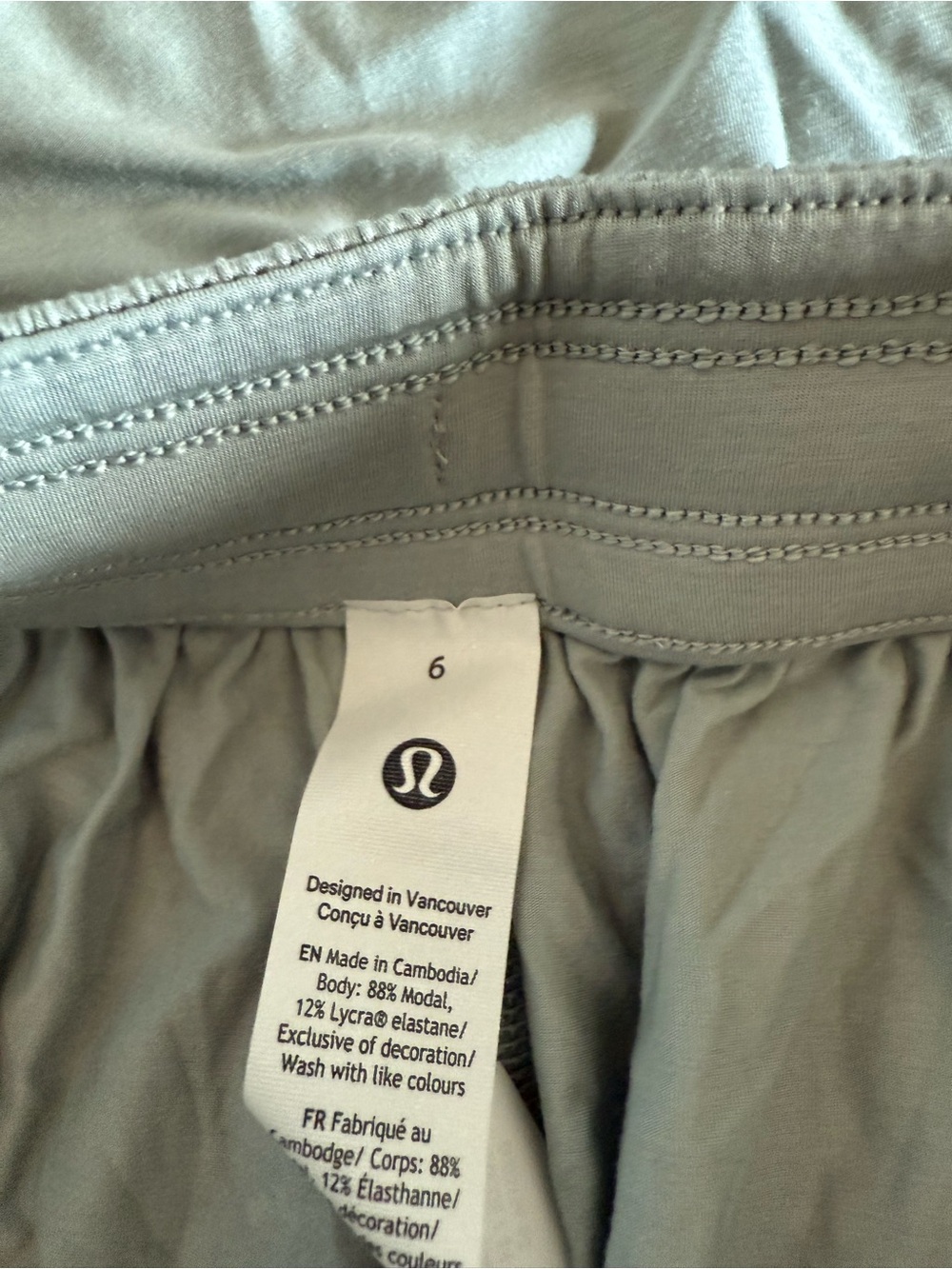 Women’s Lightweight Long-Sleeve Top & Shorts Loungewear Set in Sage LuluLemon - Picture 5 of 8